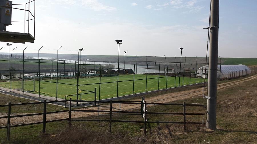 BALTA SULIMANU - MARTIE 2014 - sulimanu-teren-fotbal.jpg